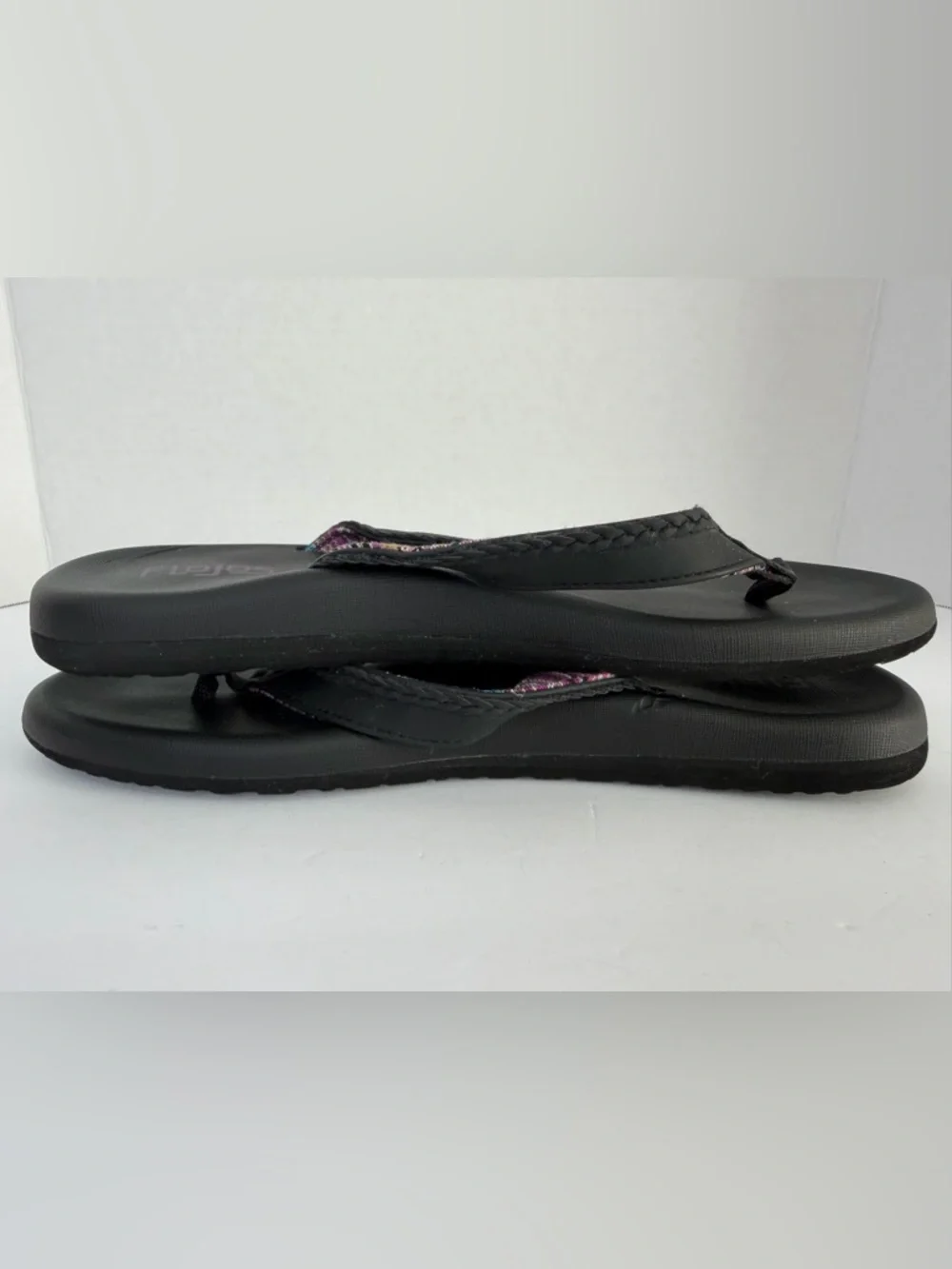 Flojos Comfort Flip Flops Black Size 9 Cushioned Beach Sandals NWT